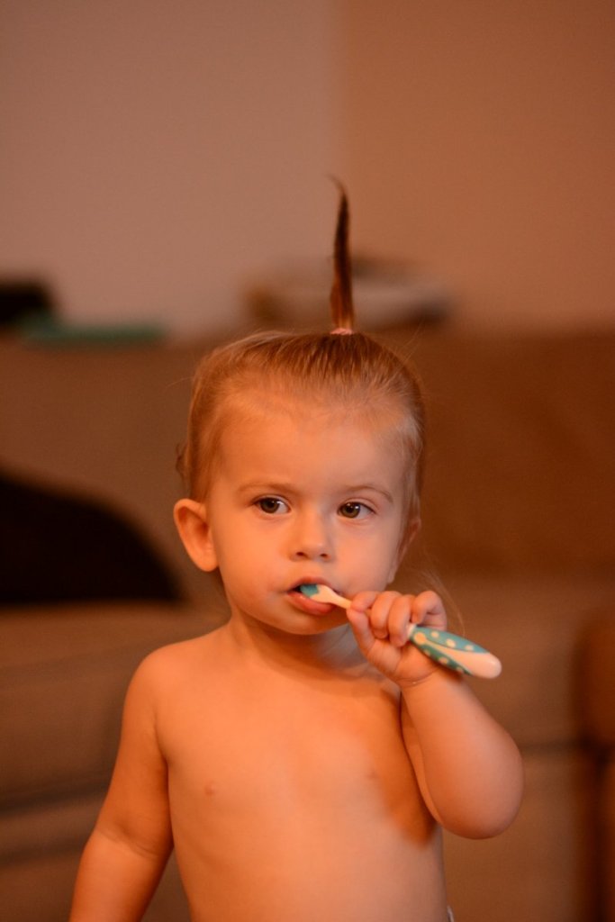 20151014_195643_D90_2004